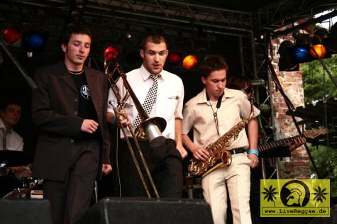 Bibi Ribozo and The Banditos 12. This Is Ska Festival - Wasserburg, Rosslau 28. Juni 2008 (1).JPG